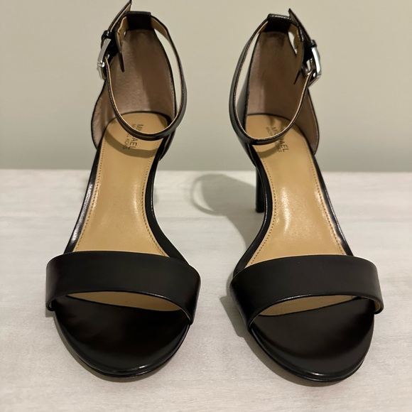 Elegant Black Ankle Strap Heels - Picture 1 of 12
